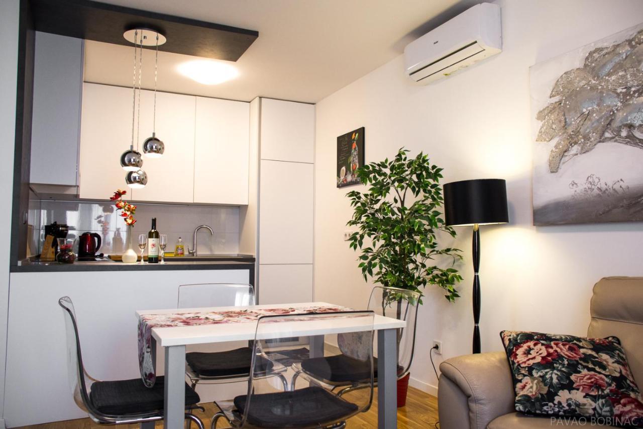 West Residence Luxury Apartment- Parking In Garage Zagreb Eksteriør billede